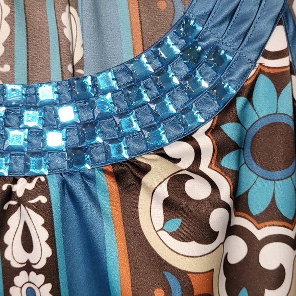 Ladies top - Picture 2 of 4